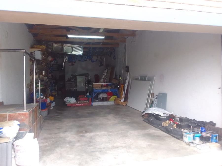 To Let 3 Bedroom Property for Rent in Selborne Eastern Cape